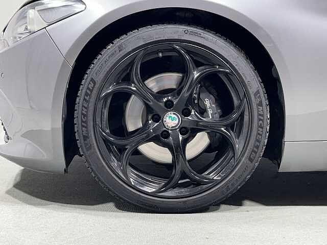 Alfa Romeo Giulia 2.2 Turbodiesel 210 CV AT8 AWD Q4 Veloce