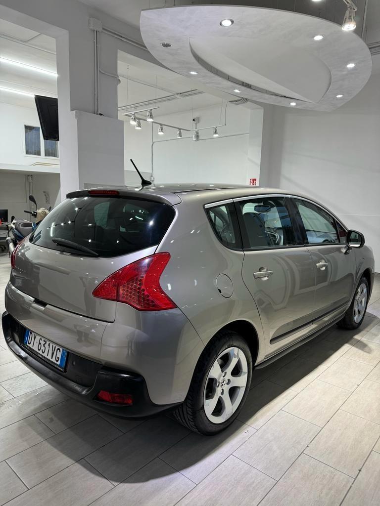 Peugeot 3008 1.6 HDi 110CV cambio robotizzato Premium