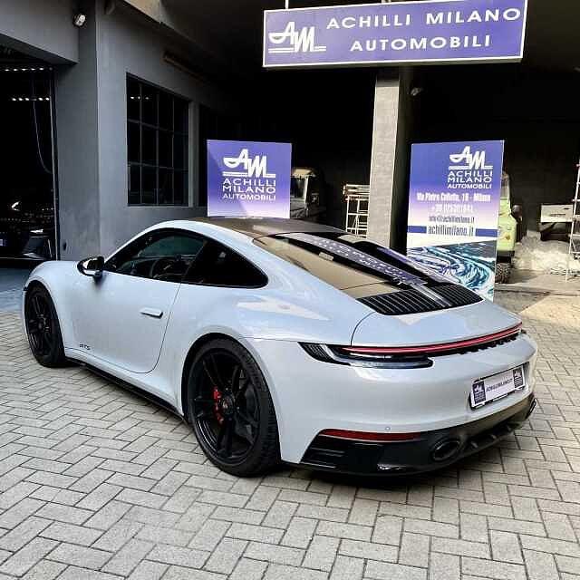 Porsche 992 Carrera 4 GTS 4 ruote sterzanti LiftSystem