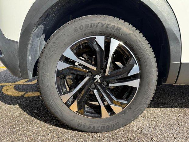 PEUGEOT 2008 II 1.2 PureTech 100Cv S&S Allure Pa