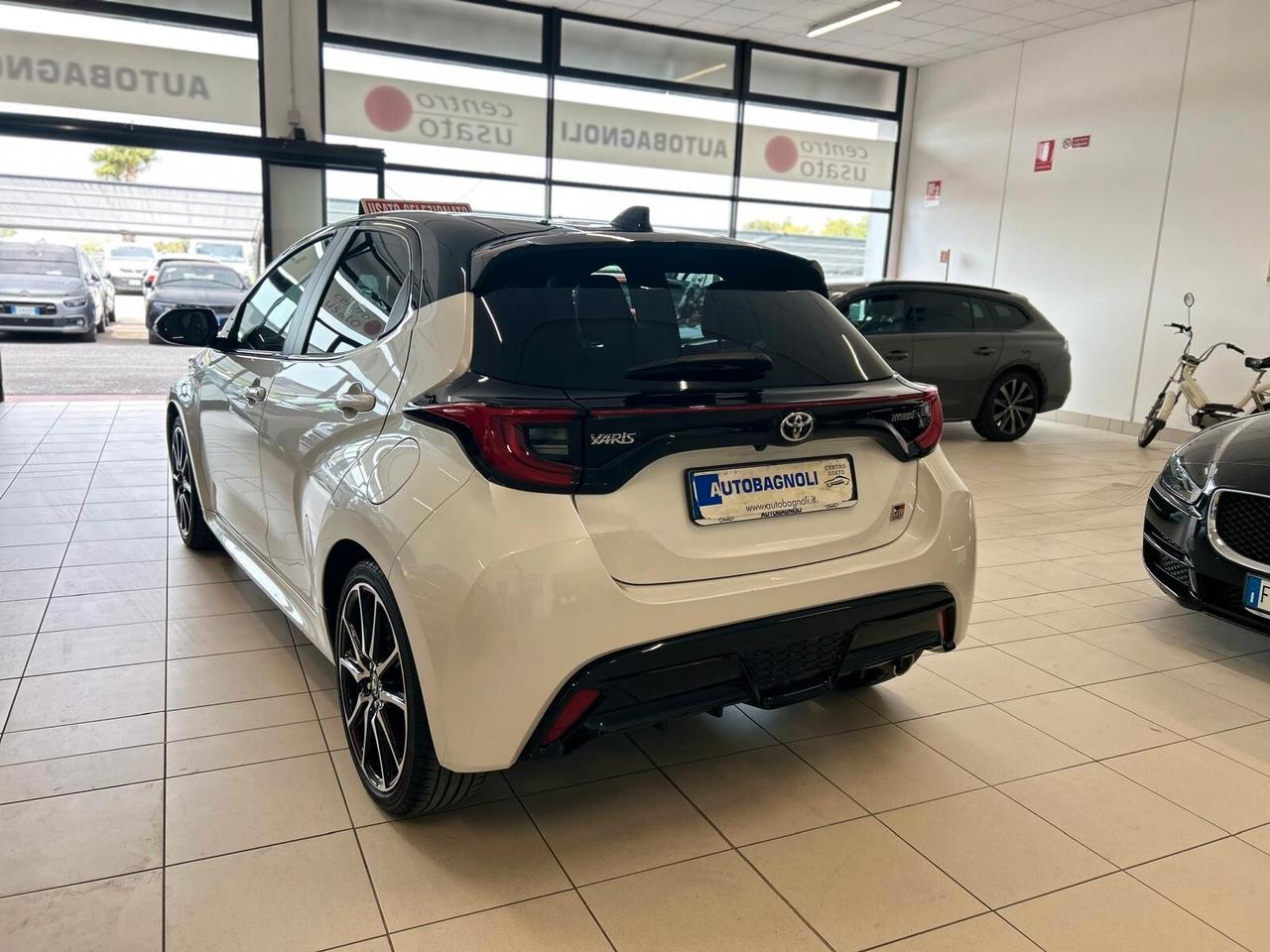 Toyota Yaris GR SPORT 1.5 Hybrid 5 porte UNICO PR.