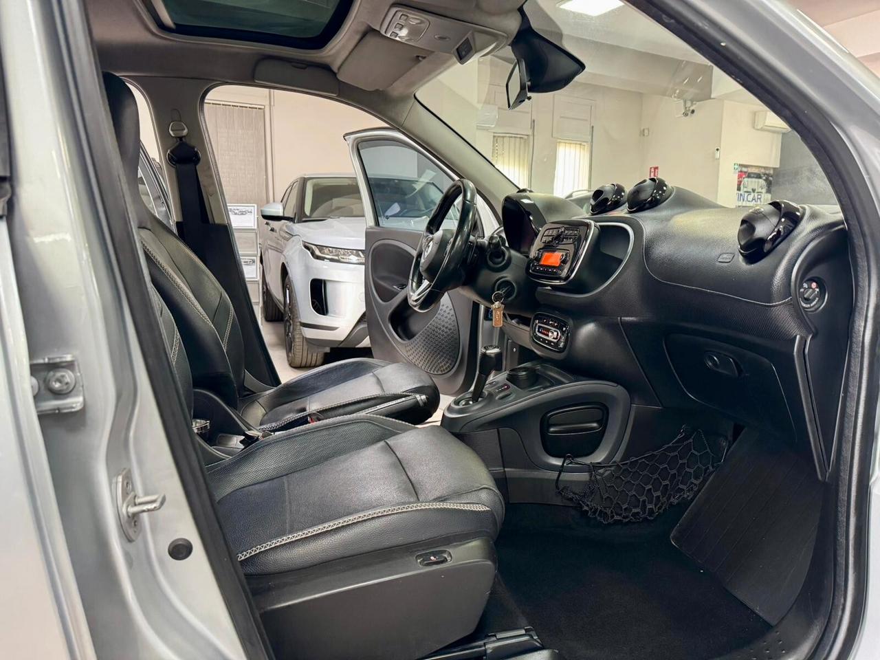 Smart ForFour 1.0 71cv GPL Twinamic Brabus 2017