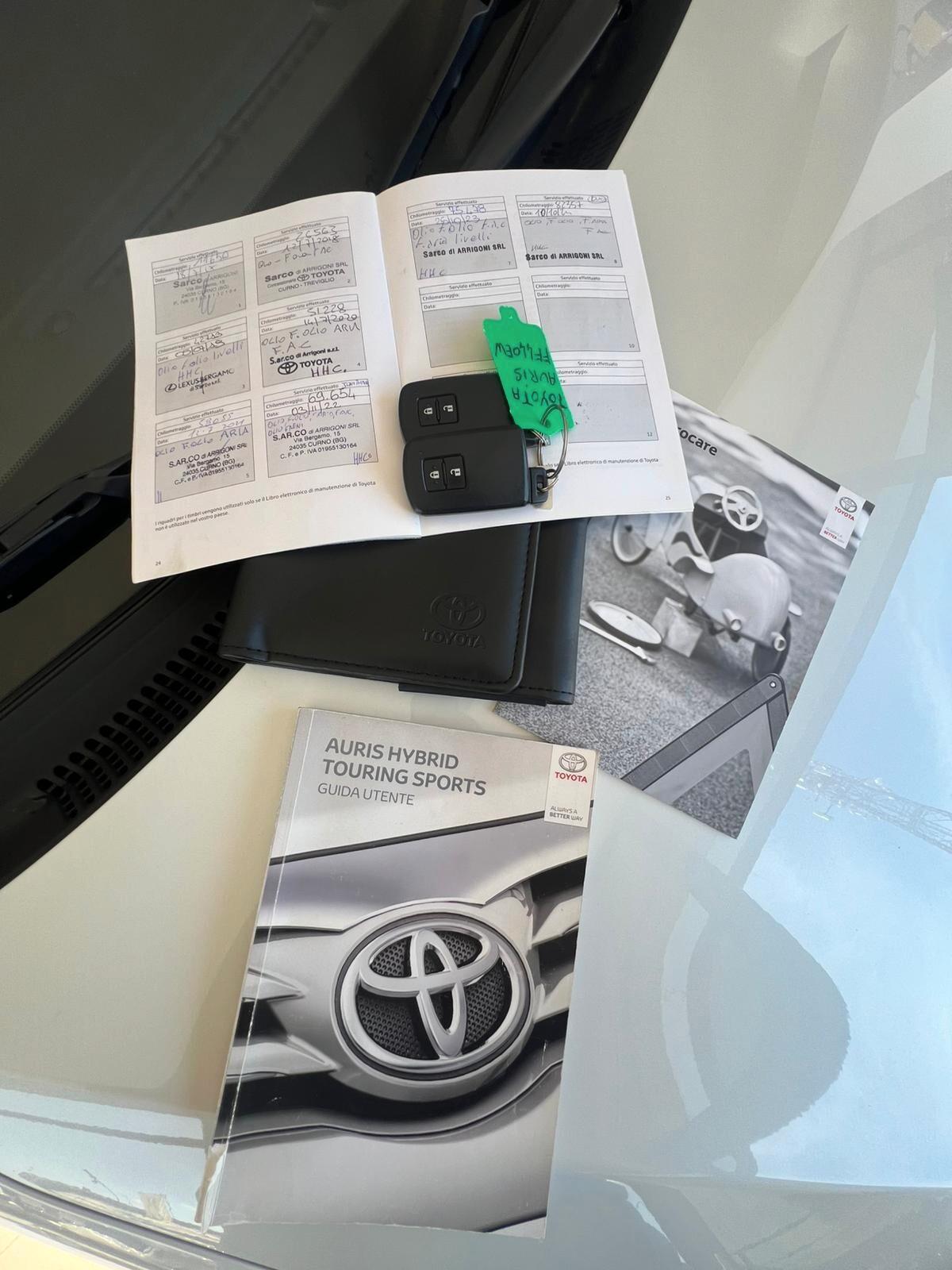 Toyota Auris Touring Sports 1.8 Hybrid Lounge