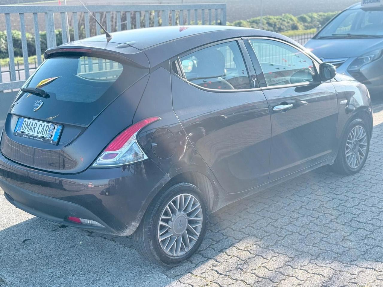 Lancia Ypsilon 1.2 BENZINA 2014 NEOP.
