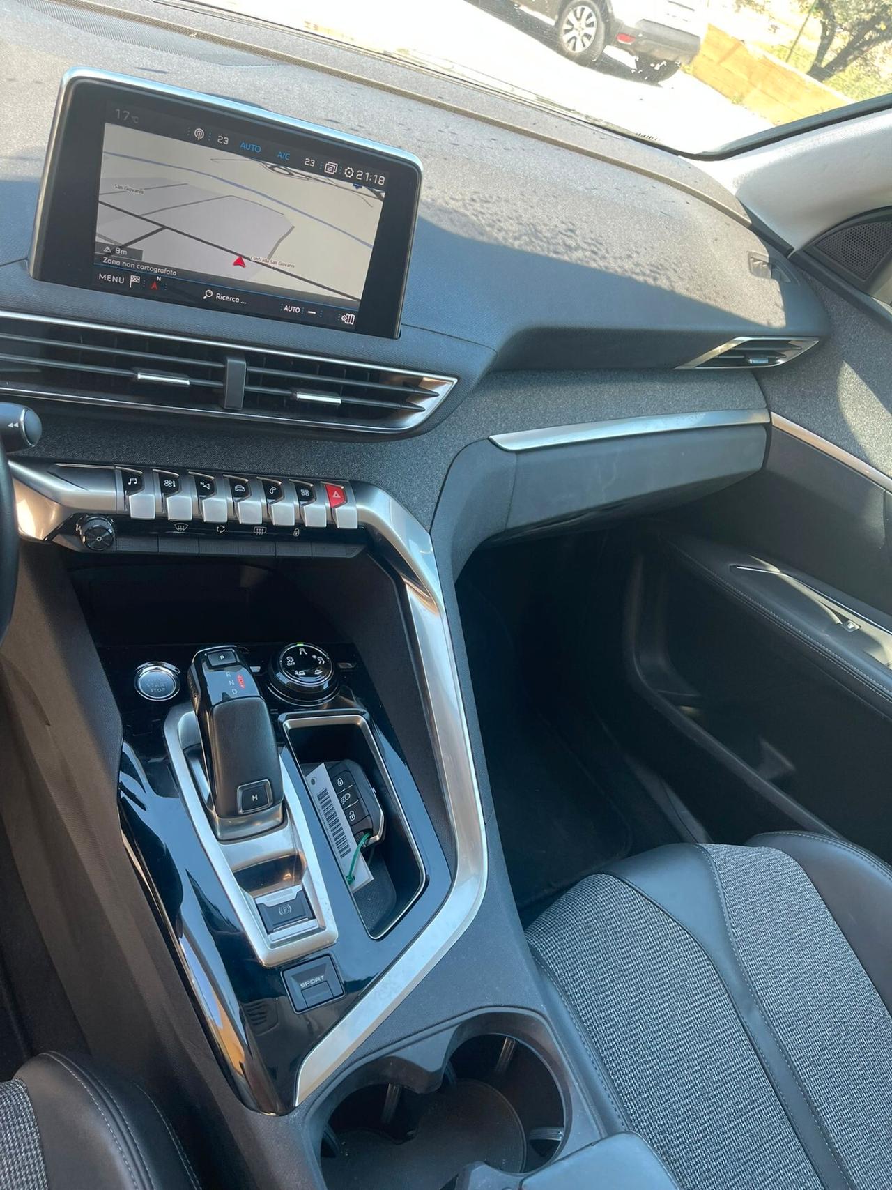 Peugeot 3008 BlueHDi 130 S&S EAT8 Allure