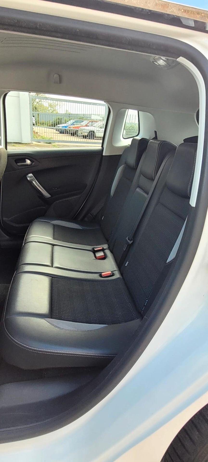 Peugeot 2008 ALLURE BLUEHDI 100 CV EURO 6