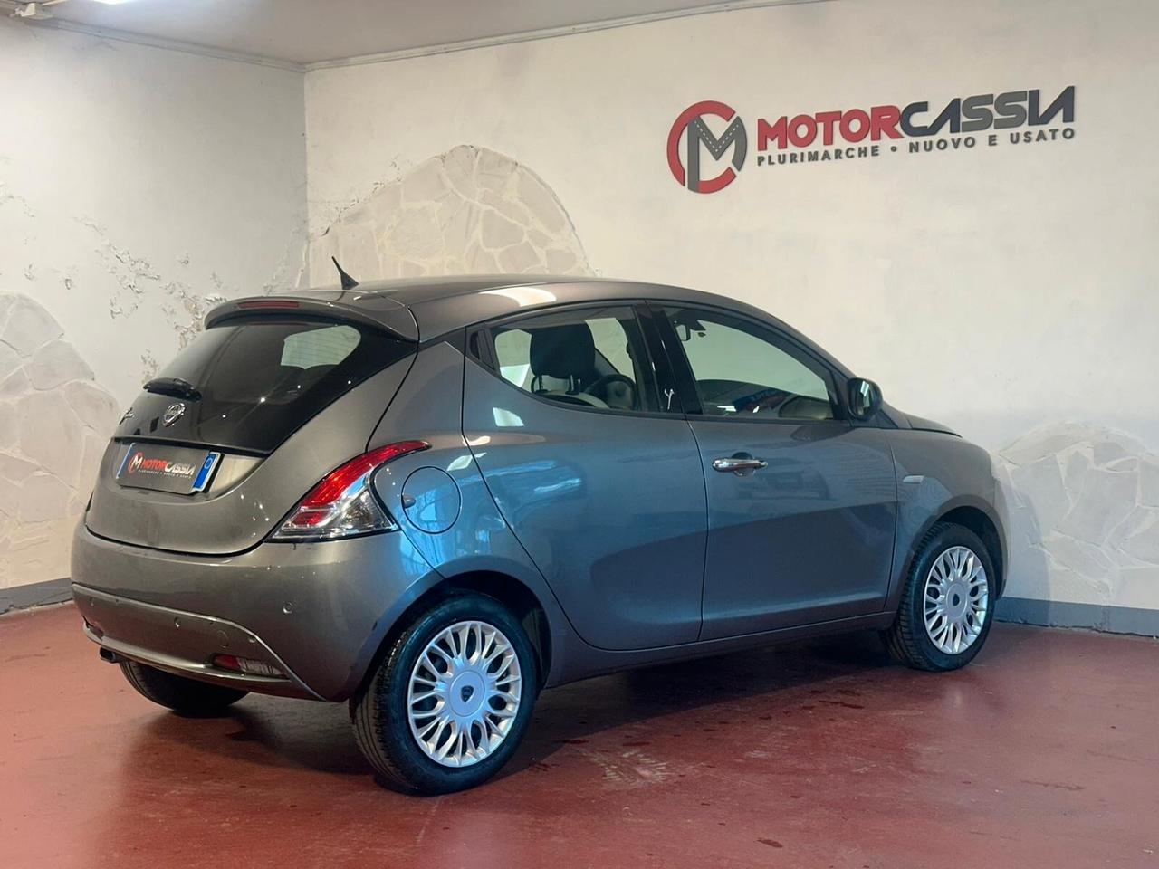 Lancia Ypsilon 1.2 69 CV 5 porte Platinum