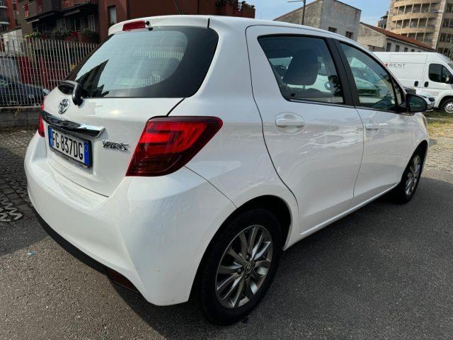 TOYOTA Yaris 1.0 5 porte Lounge