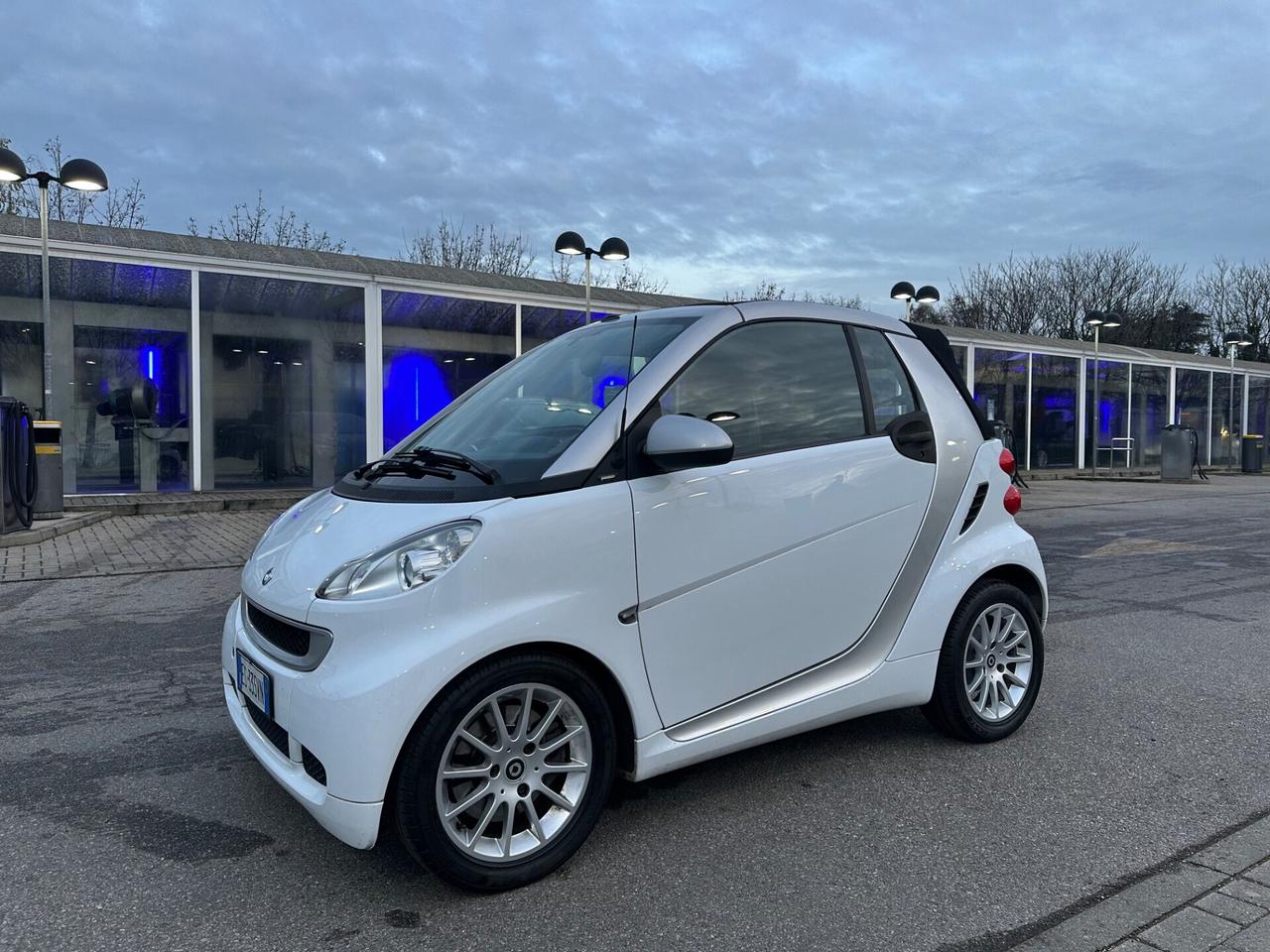 Smart ForTwo 1000 52 kW MHD cabrio pulse