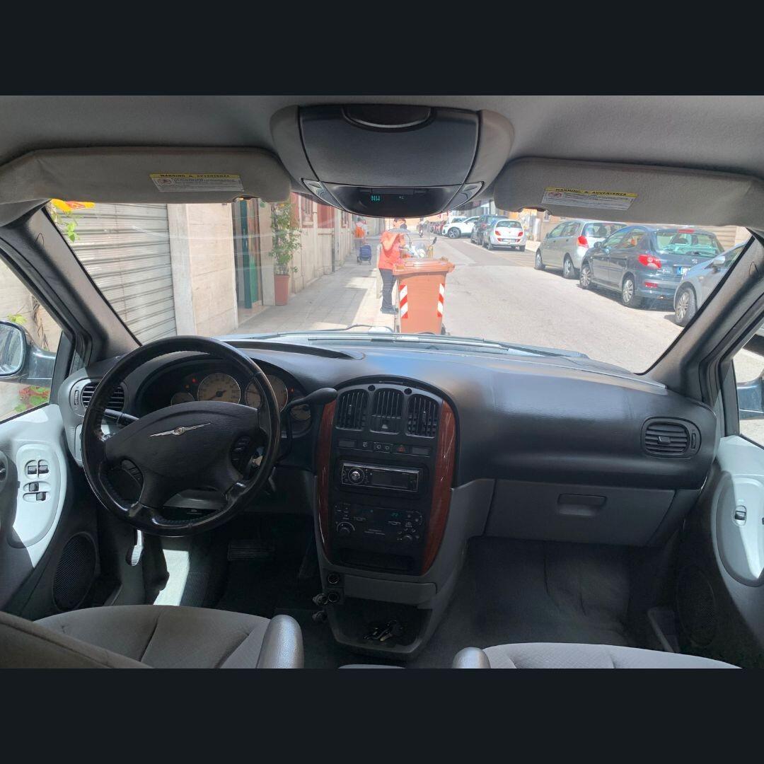Chrysler Voyager 2.8 CRD cat LX **CAMBIO AUTOMATICO**
