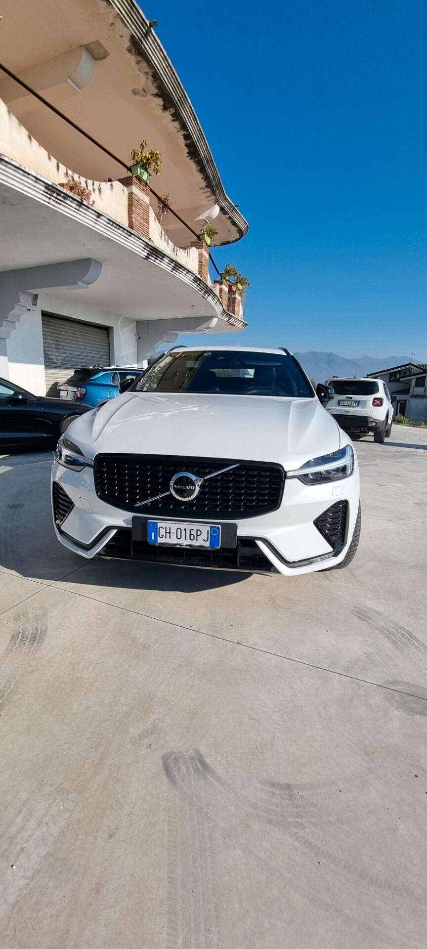 Volvo XC 60 XC60 B4 (d) AWD Geartronic R-design