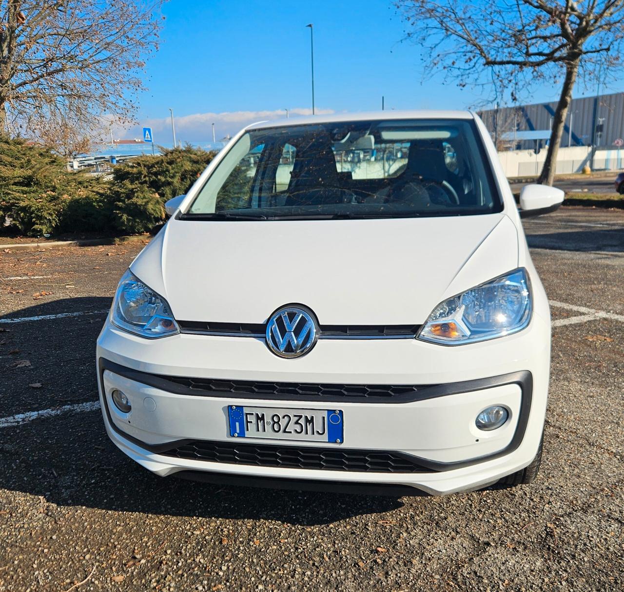 Volkswagen up! 1.0 5p. take SOLO 47.000 KM