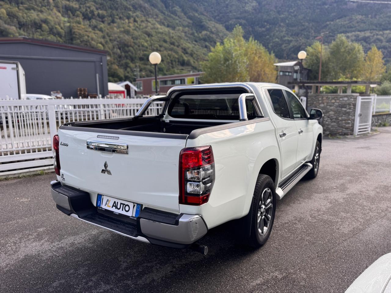 Mitsubishi L200 2.3 D Double Cab 4x4 Super Select Intense