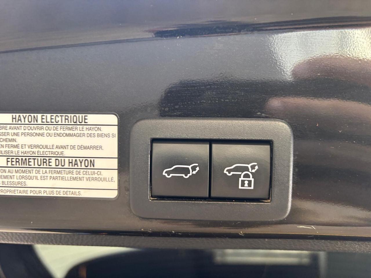 TOYOTA YARIS CROSS HYBRID 1.5 PREMIERE