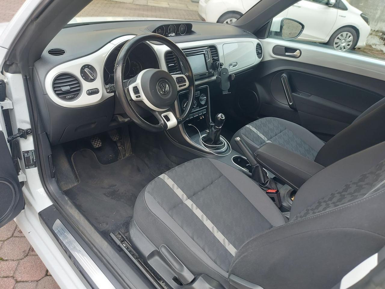 Volkswagen Maggiolino 2.0 TDI 110 cv ok neopatentati