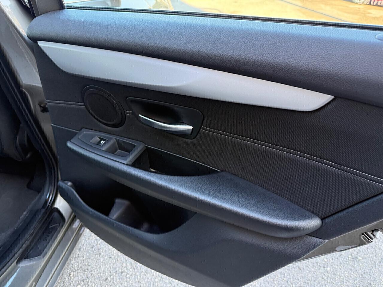 Bmw 2er Active Tourer 218d Active Tourer Luxury