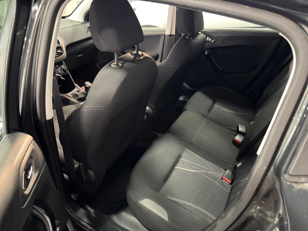 Peugeot 208 1.4 HDi 68 CV 5 porte Active