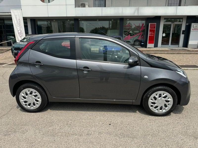 Toyota Aygo Connect 1.0 VVT-i 72 CV 5 porte x-fun MMT