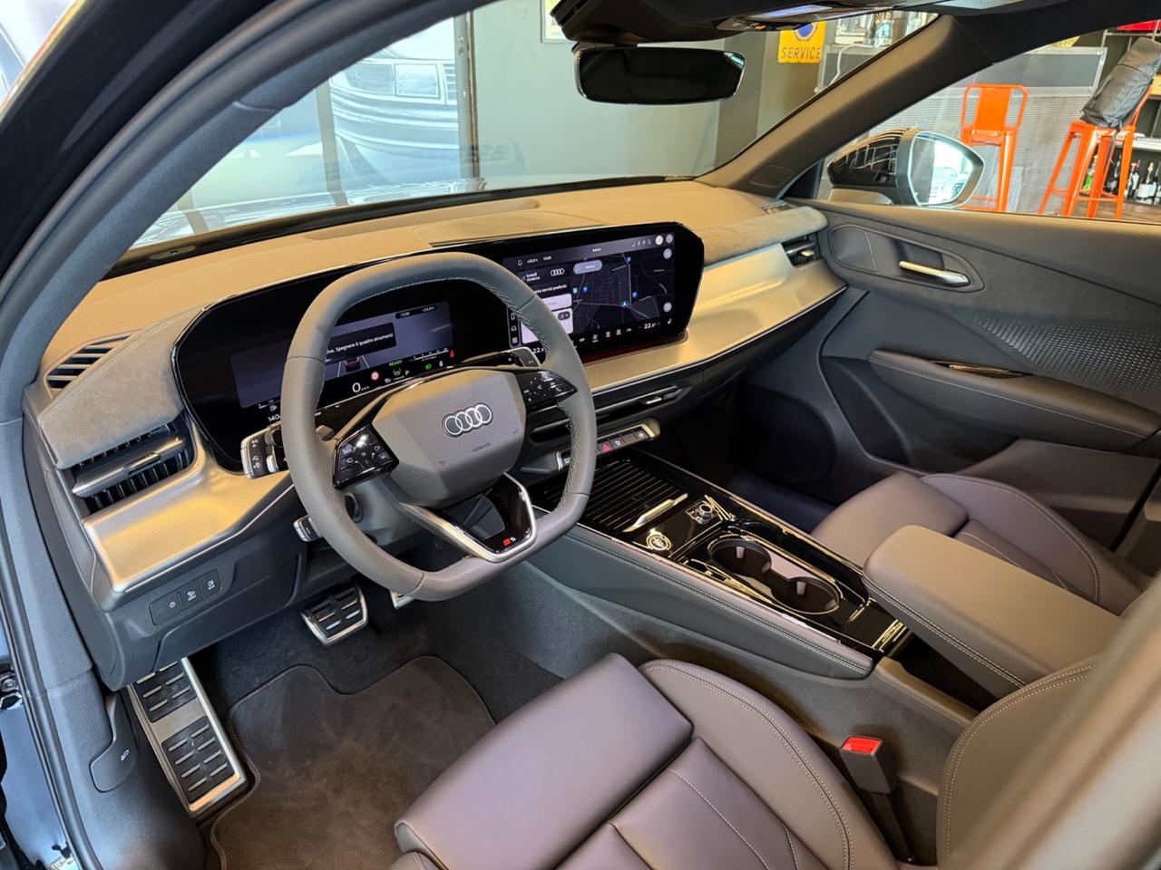 Audi Q3 TFSI quattro S tronic line edition -265cv-