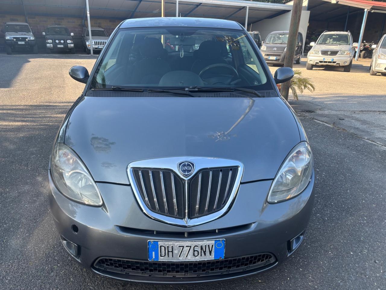 Lancia Ypsilon 1.3 MJT 75 CV Platino