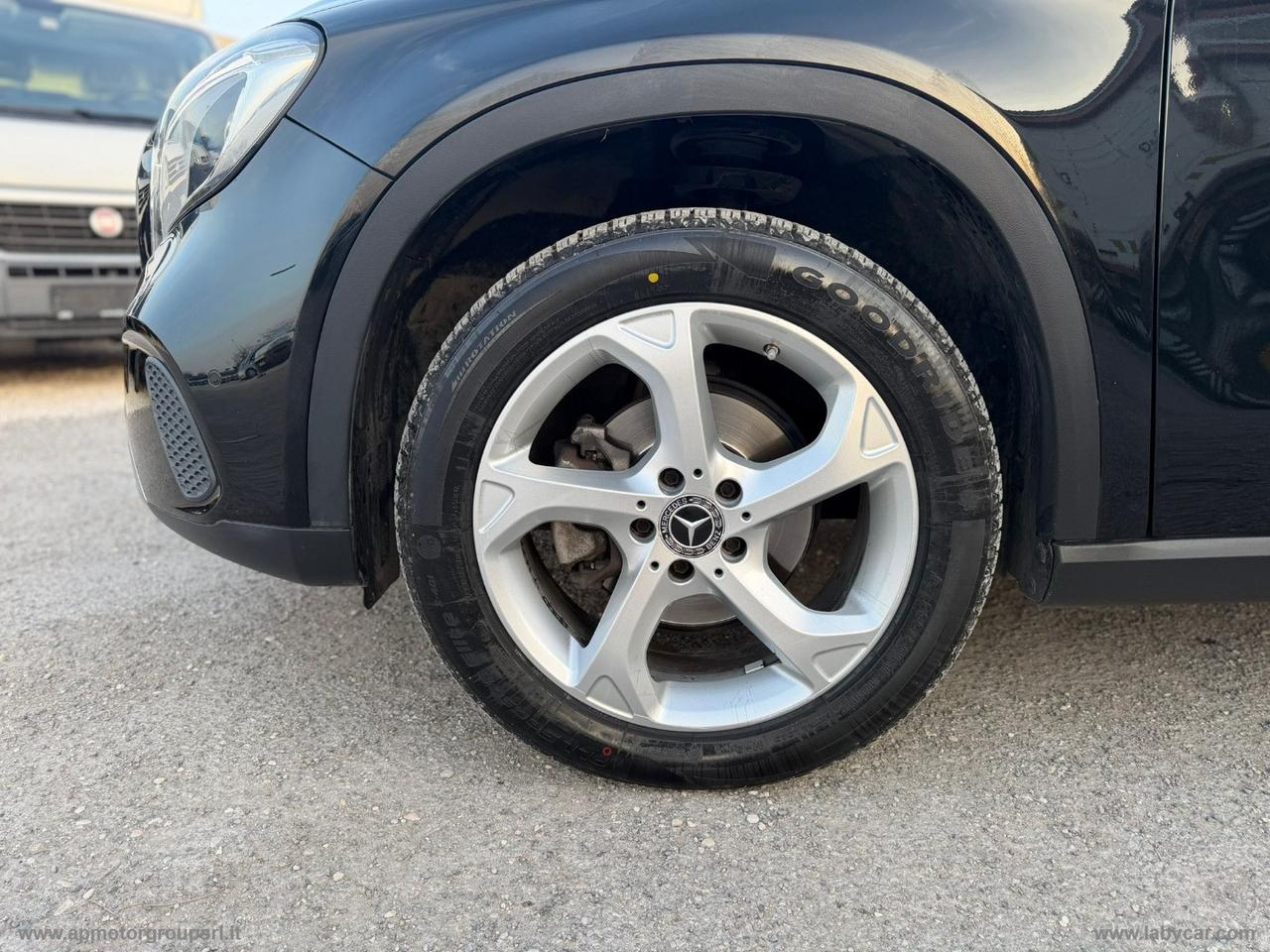 MERCEDES-BENZ GLA 200 d Automatic Sport