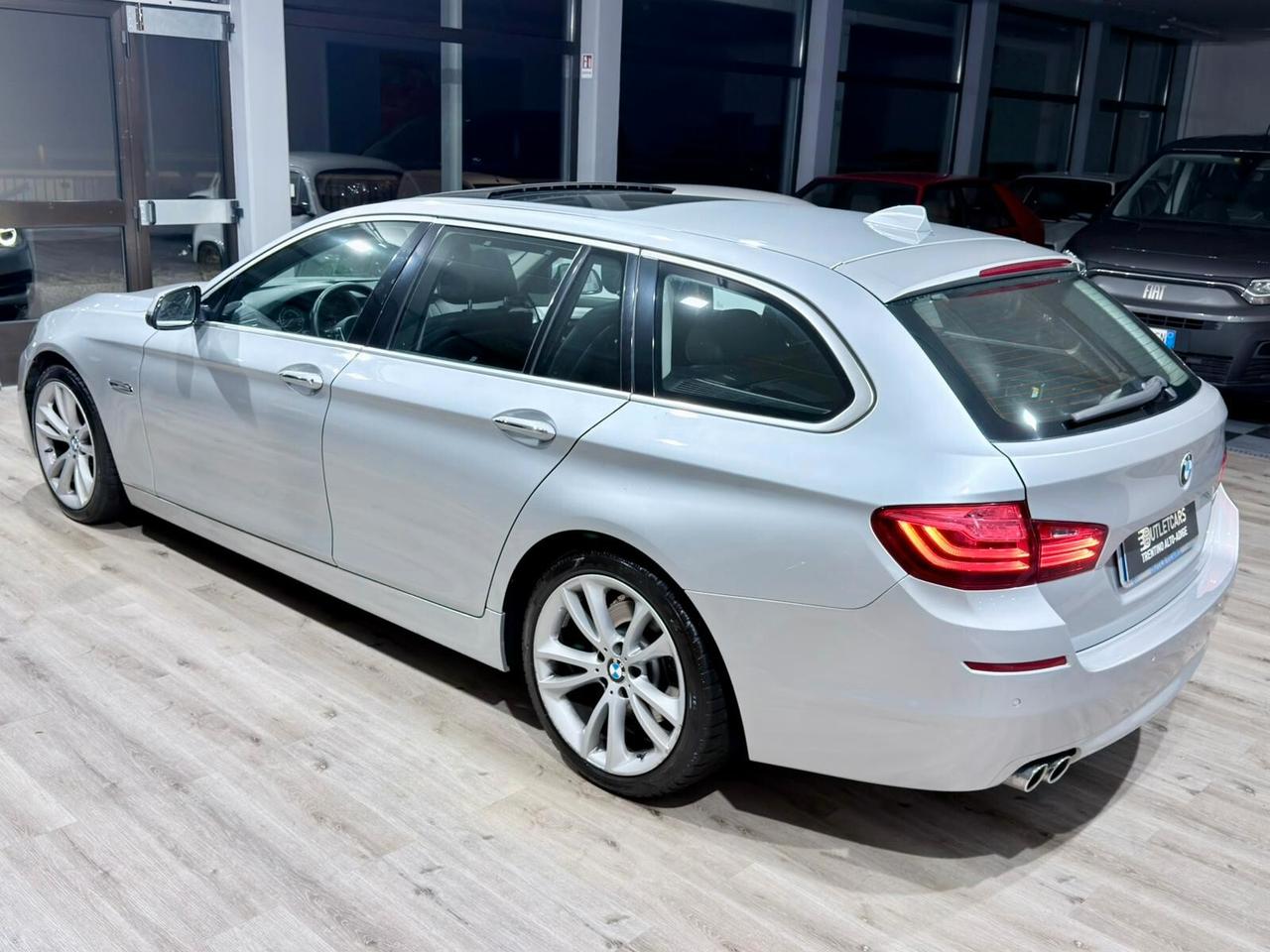BMW 520d TOURING 190CV AUTO TETTO/PELLE