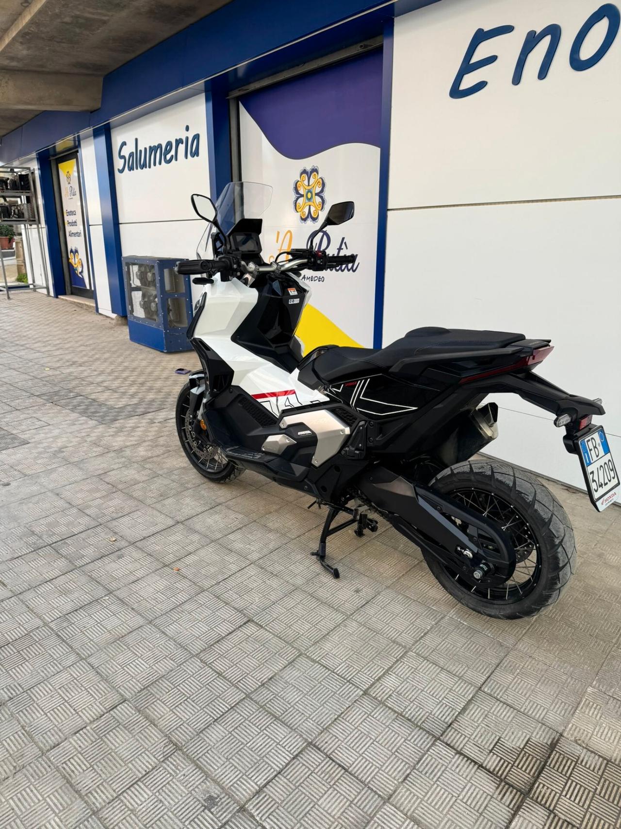 Honda X-ADV 750 Special Edition