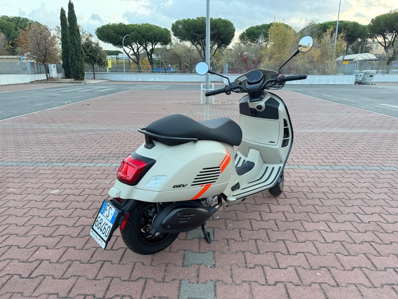 Piaggio Vespa 300 GTV 310