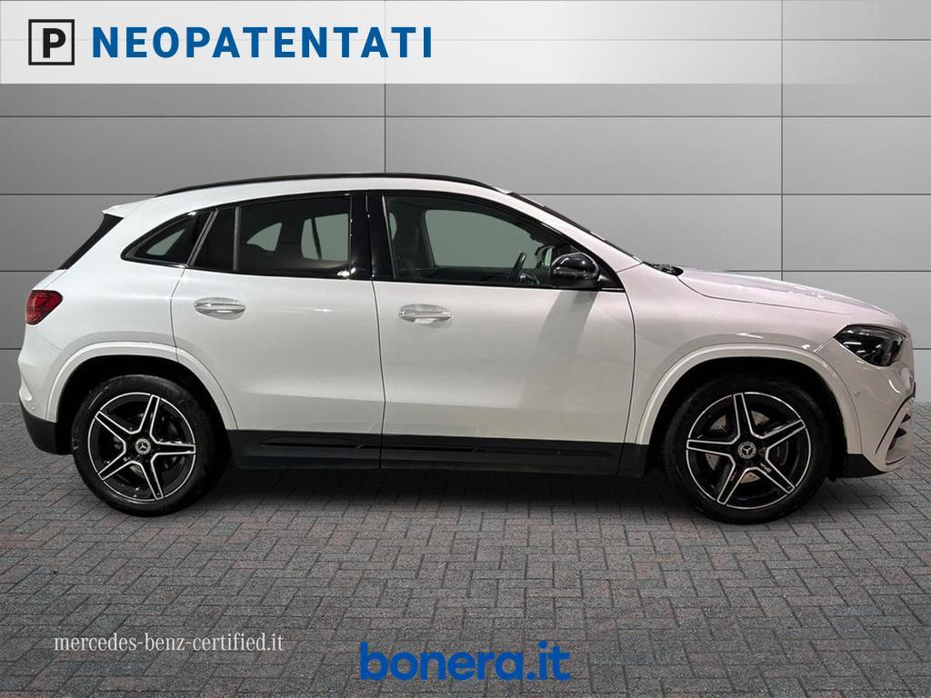 Mercedes GLA 180 180 D AMG Line Premium Plus 8G-DCT