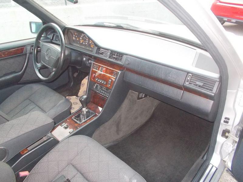 Mercedes-Benz Serie 200-320 MERCEDES 200 E 338.7575187 MASSARI MARCO