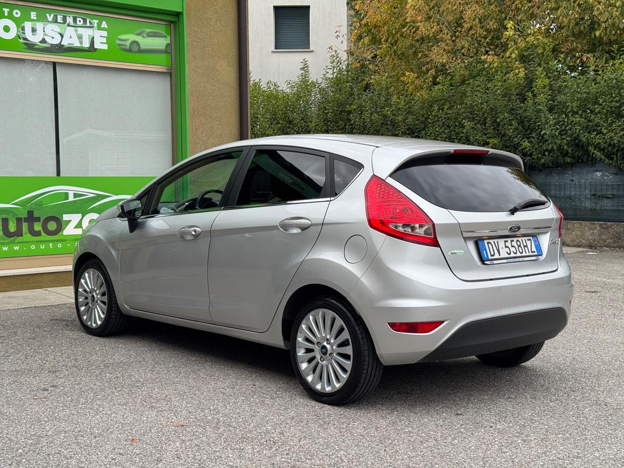 FORD FIESTA 1.2 – SOLO 71.700 KM NEOPATENTATI