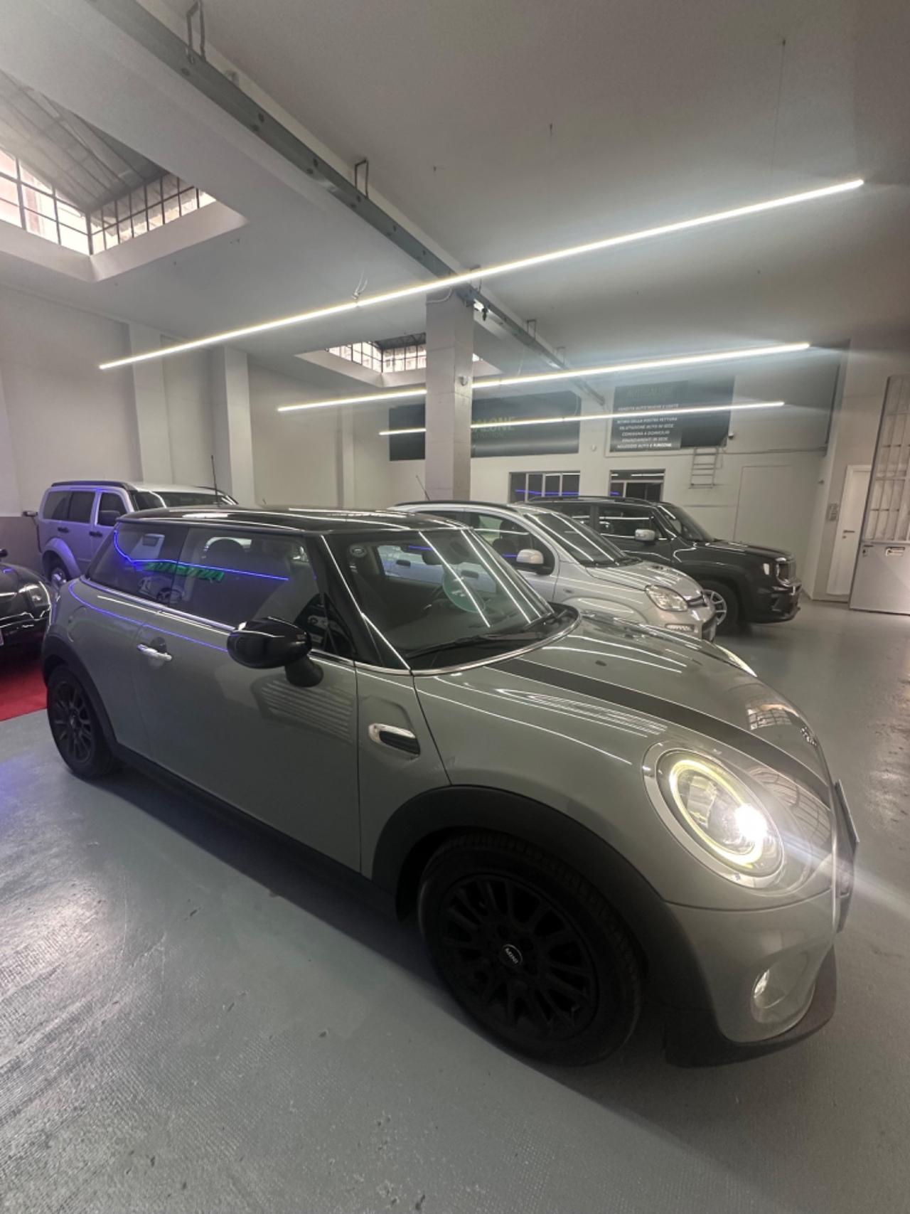 Mini 1.5 Cooper Business