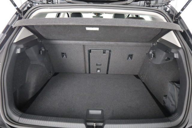 VOLKSWAGEN Golf Golf 1.0 eTSI EVO DSG Life