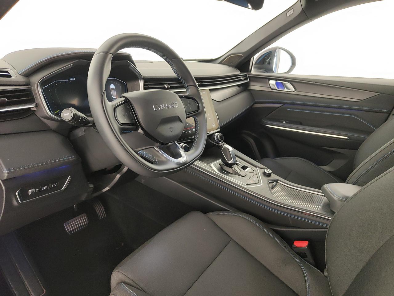 LYNK & CO 01 1.5 td phev auto