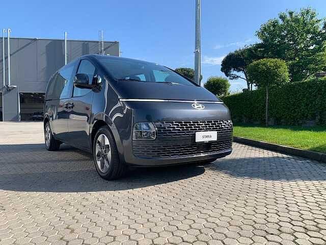 Hyundai STARIA 1.6 HEV AT 2WD 9 posti Wagon