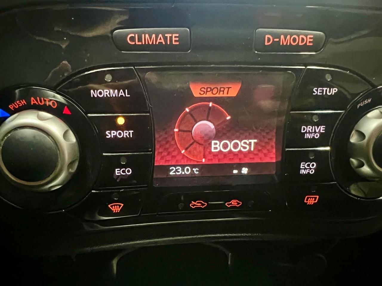 Nissan Juke 1.6 DIG-T 190 MCVT 4WD Tekna