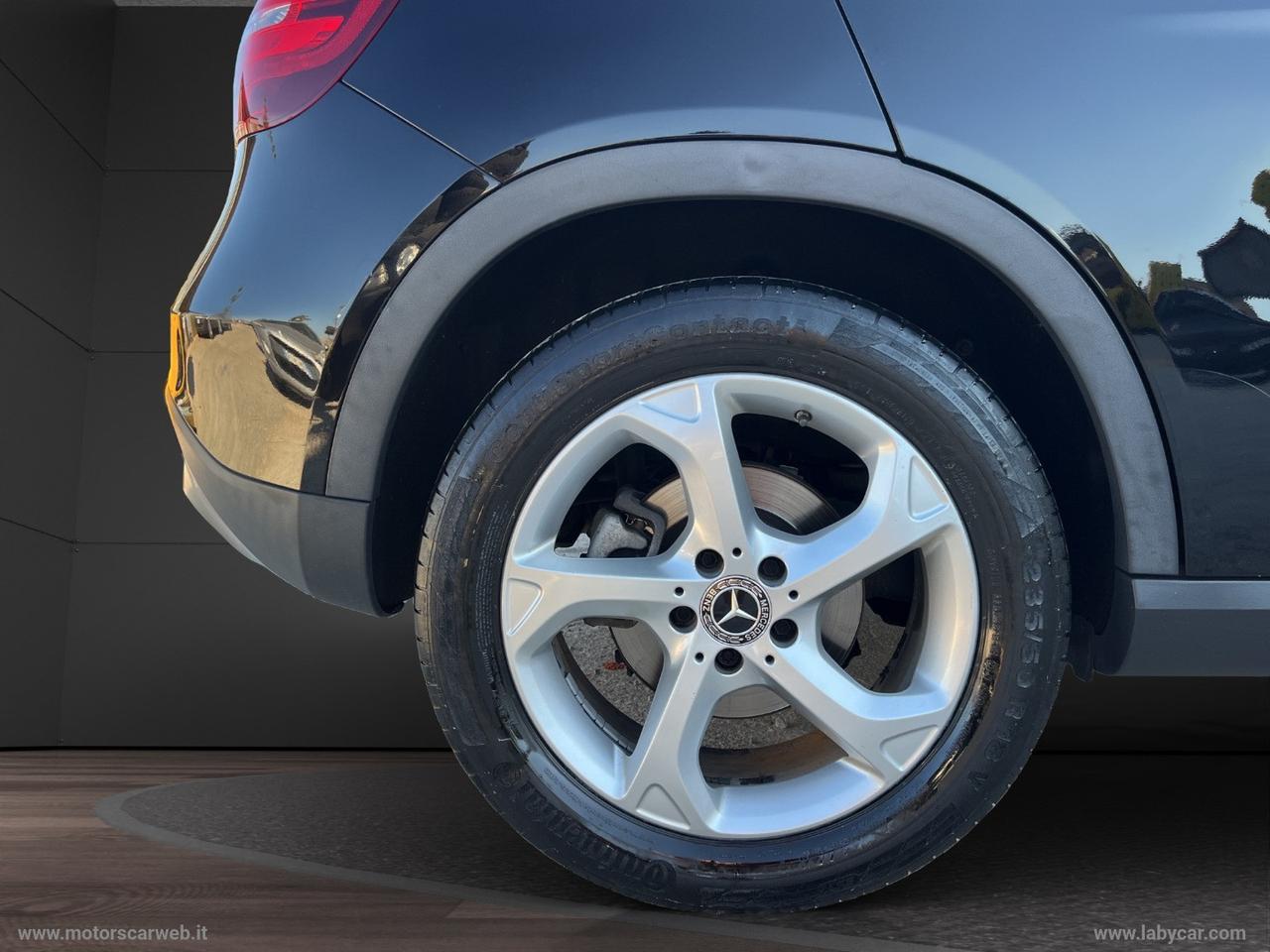 MERCEDES-BENZ GLA 200 Sport