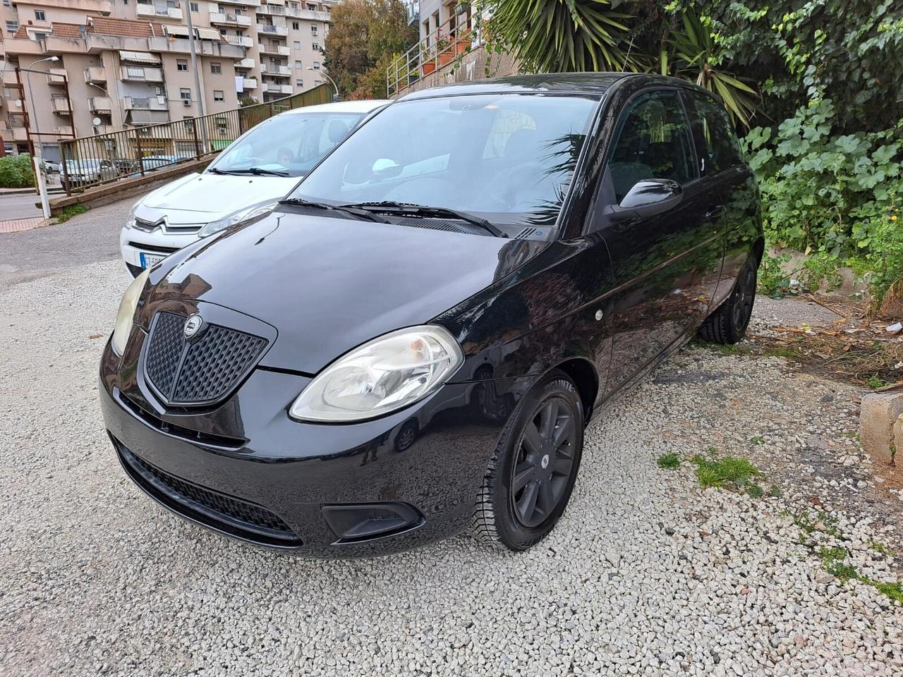 Lancia Ypsilon 1.2 Oro Plus