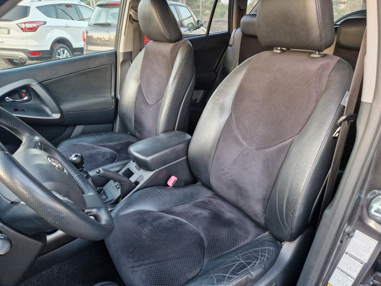 Toyota RAV 4 RAV4 Crossover 2.2 D-4D 150 CV DPF Exclusive