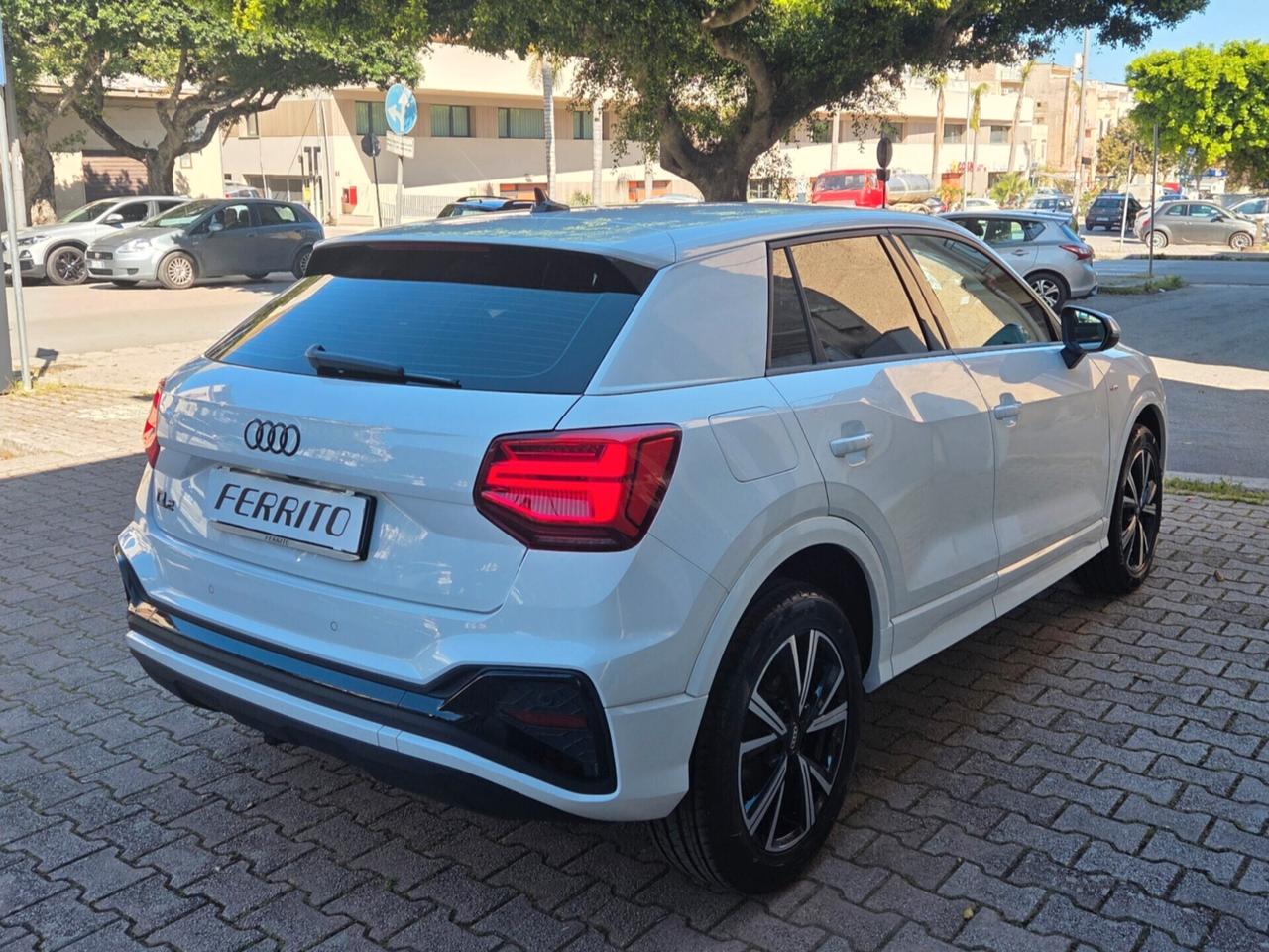Audi Q2 30 TDI IDENTITY BLACK