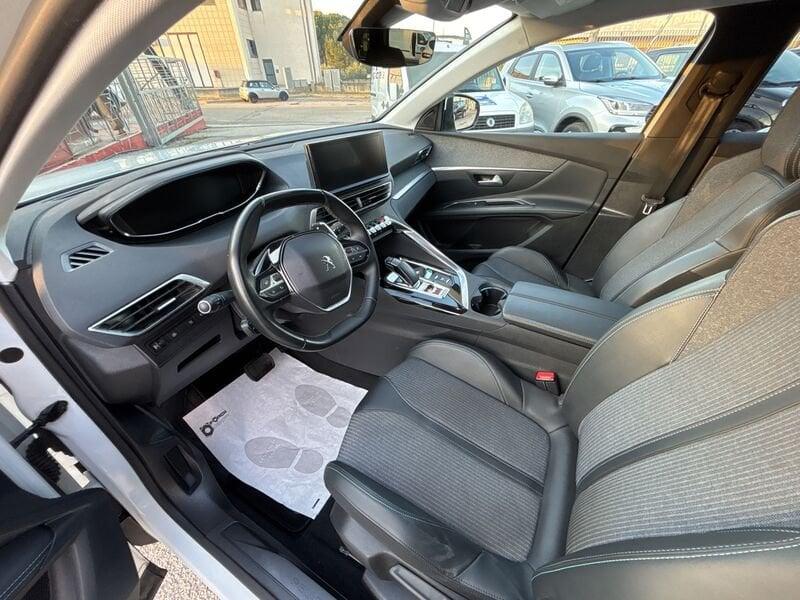 Peugeot 3008 Hybrid 225 e-EAT8 Allure Pack