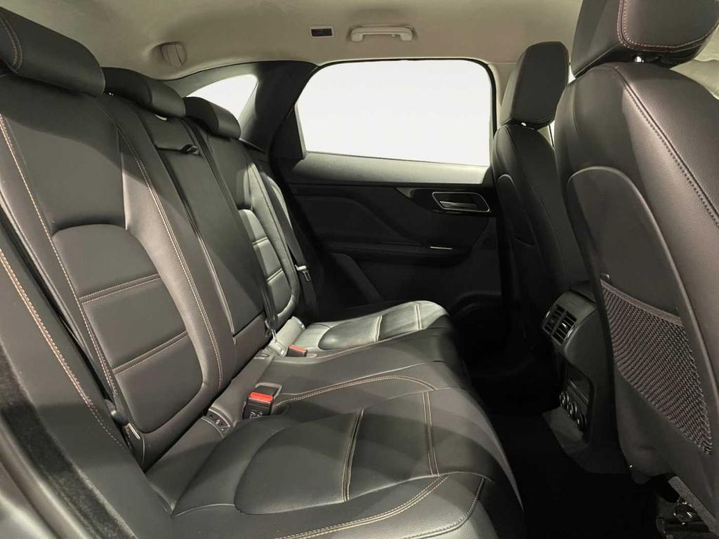 Jaguar F-Pace 2.0d i4 180cv AWD Autom. Prestige