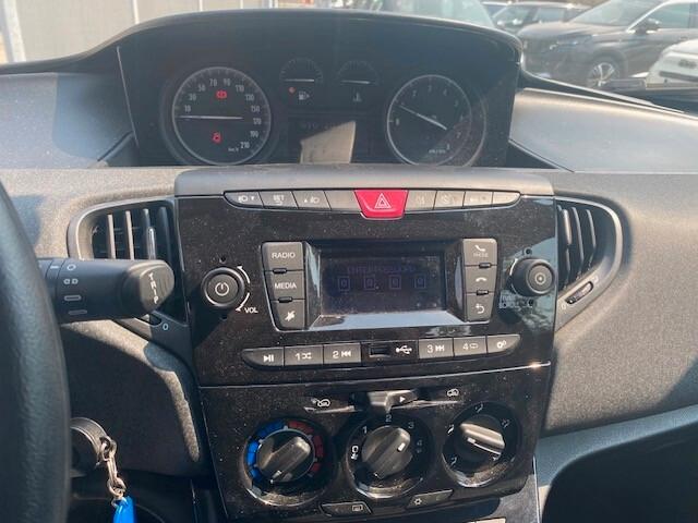 Lancia Ypsilon 1.2 69 CV 5 porte GPL Ecochic Silver 2021