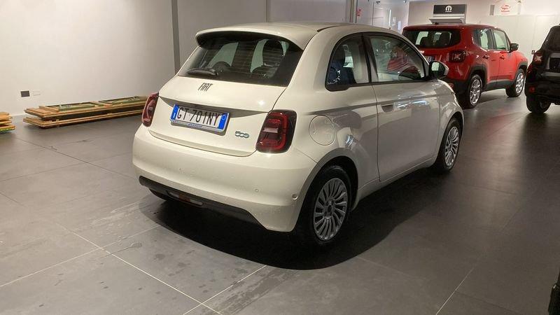 FIAT 500 500e Berlina 42 kWh