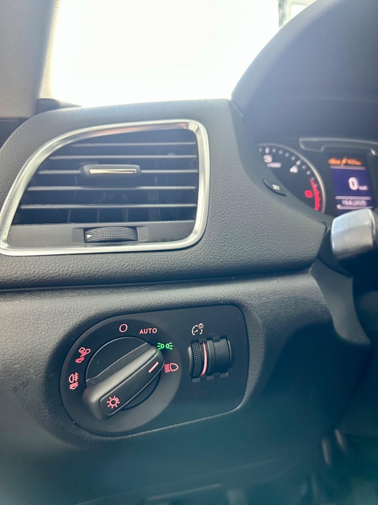 Audi Q3 2.0 TDI 120 CV Sport FINANZIABILE