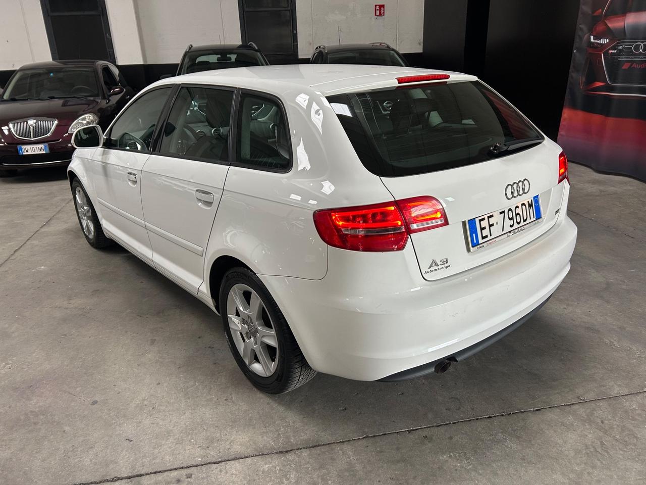 Audi A3 Cabrio 1.6 TDI 105 CV CR Attraction