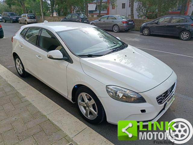 VOLVO V40 D2 1.6 Kinetic NEOPATENTATI