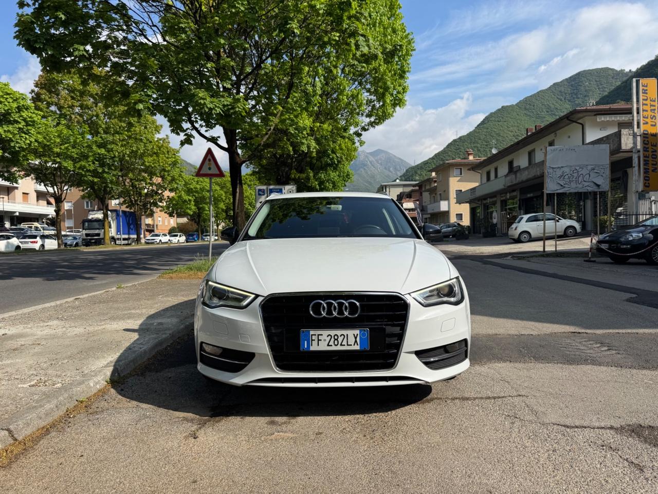 Audi A3 SPB 1.6 TDI Sport - SENSORI PER IL PARCHEGGIO - VETRI OSCURATI