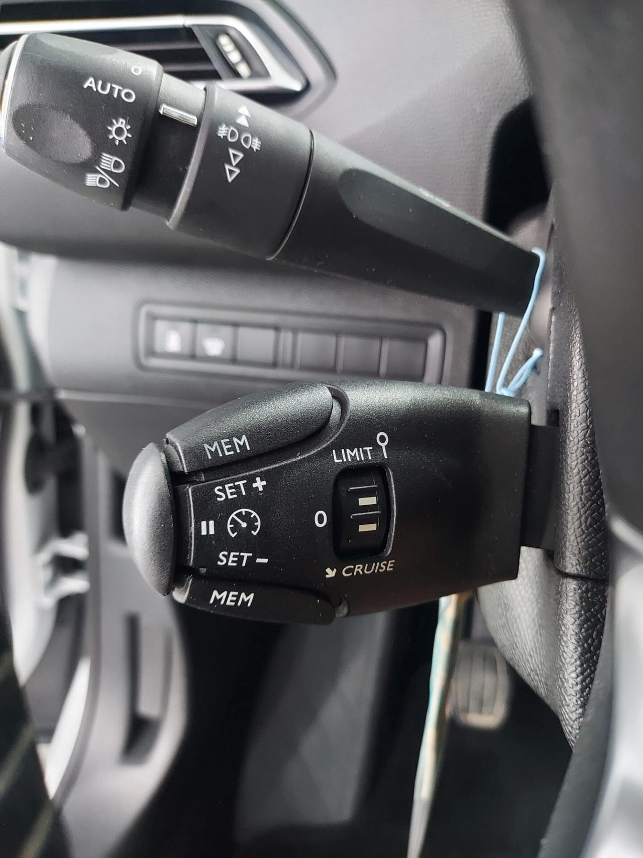 Peugeot 308 1.6 e-HDi 115 CV Stop&Start Allure