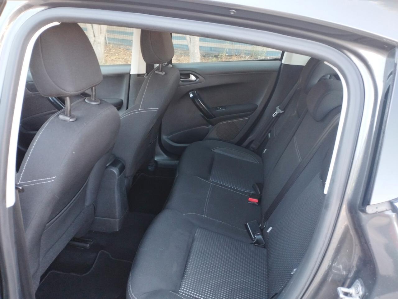 Peugeot 208 BlueHDi 100 S&S 5 porte GT Line